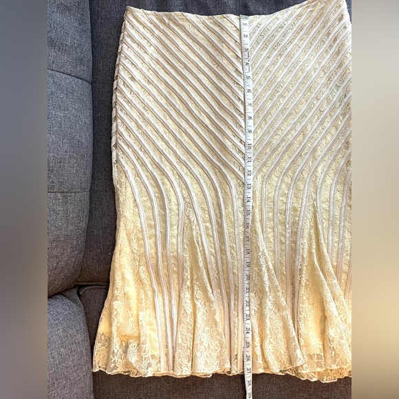 Vintage MOSHITA COUTURE ~ Gorgeous Low-Rise Cream Skirt ~ Bias Ribbon Detail ~ M - Picture 10 of 10